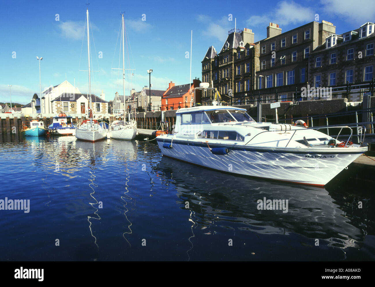 dh Harbour KIRKWALL ORKNEY Yachts pleasure cruiser marina quayside Kirkwall Hotel boat Stock Photo