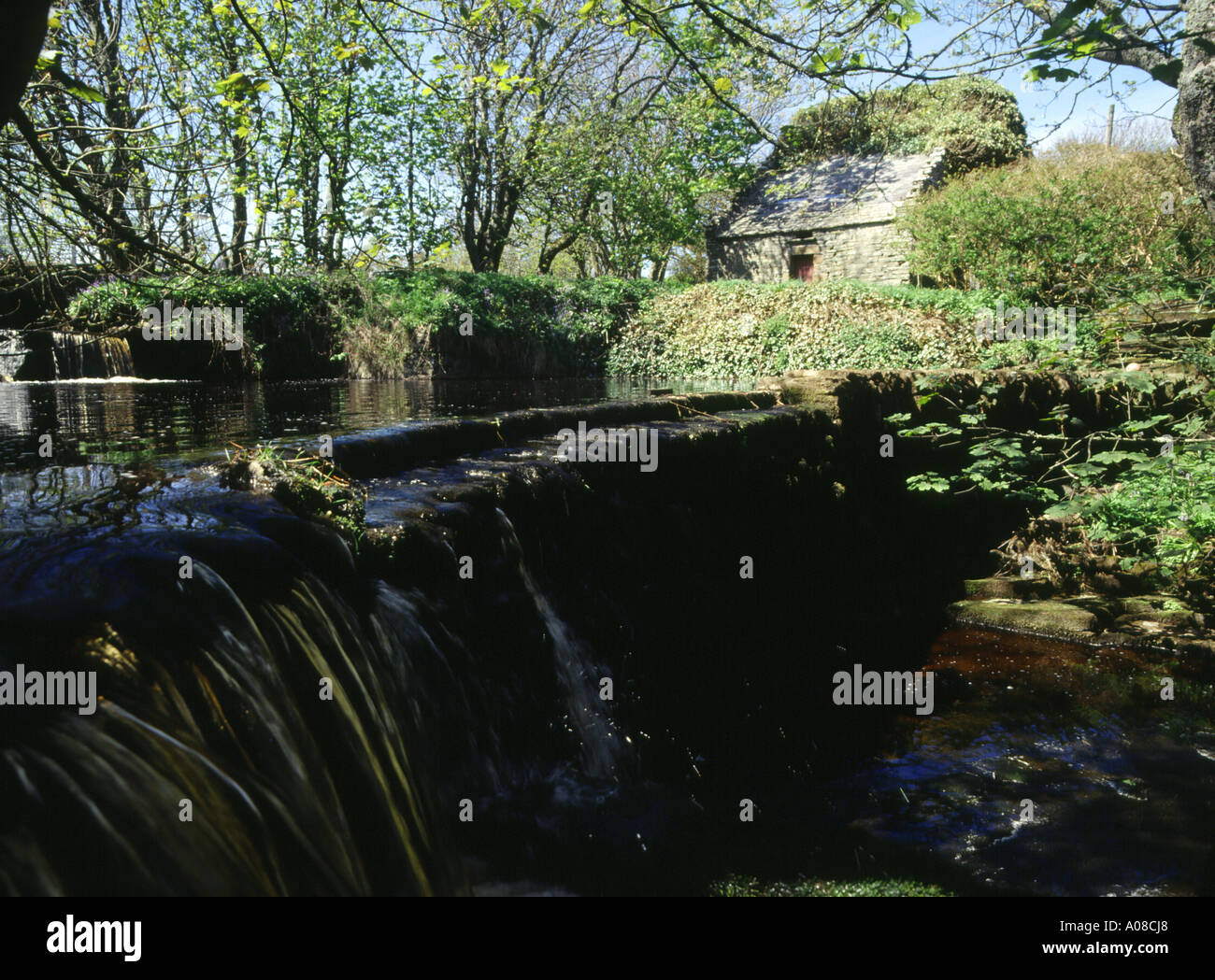 dh Woodwick House EVIE ORKNEY Waterfall and Old Dovecot Stock Photo Alamy