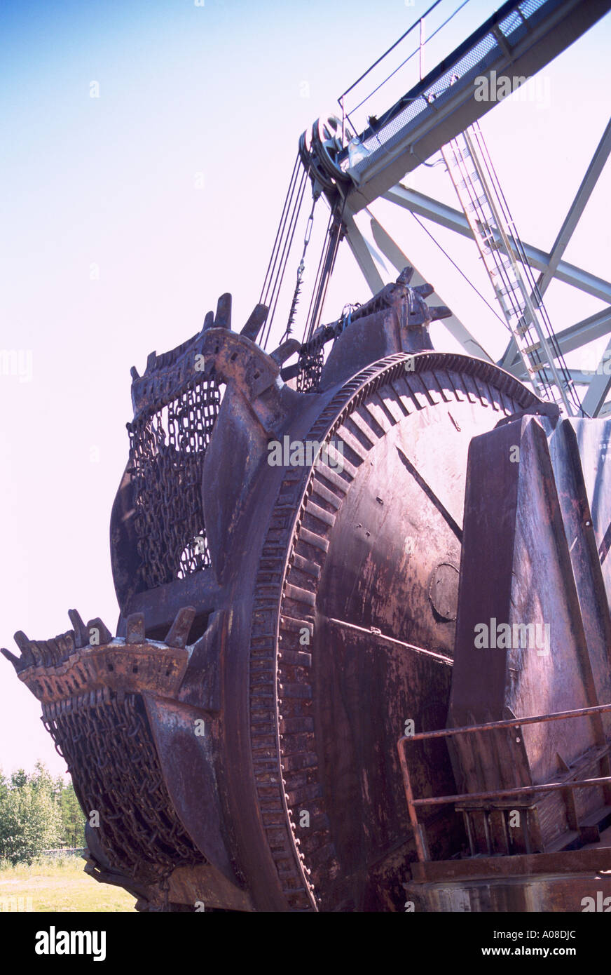 Bucketwheel Reclaimer at Syncrude 'Giants of Mining Exhibit' in Athabasca Tar Sands, near Fort McMurray, Alberta, Canada Stock Photo
