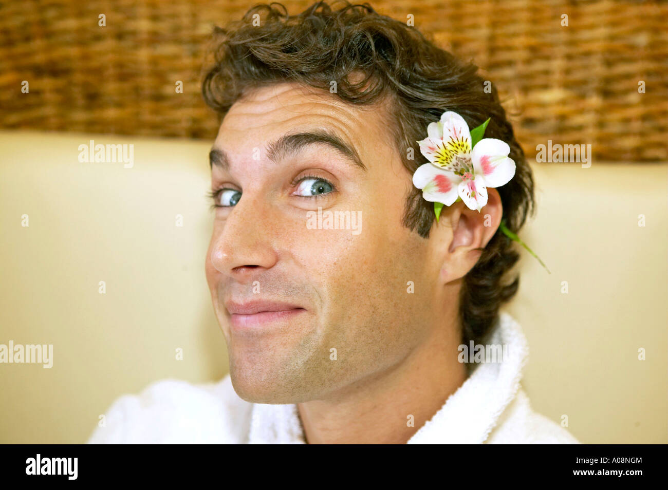 Blume im haar hi-res stock photography and images - Alamy