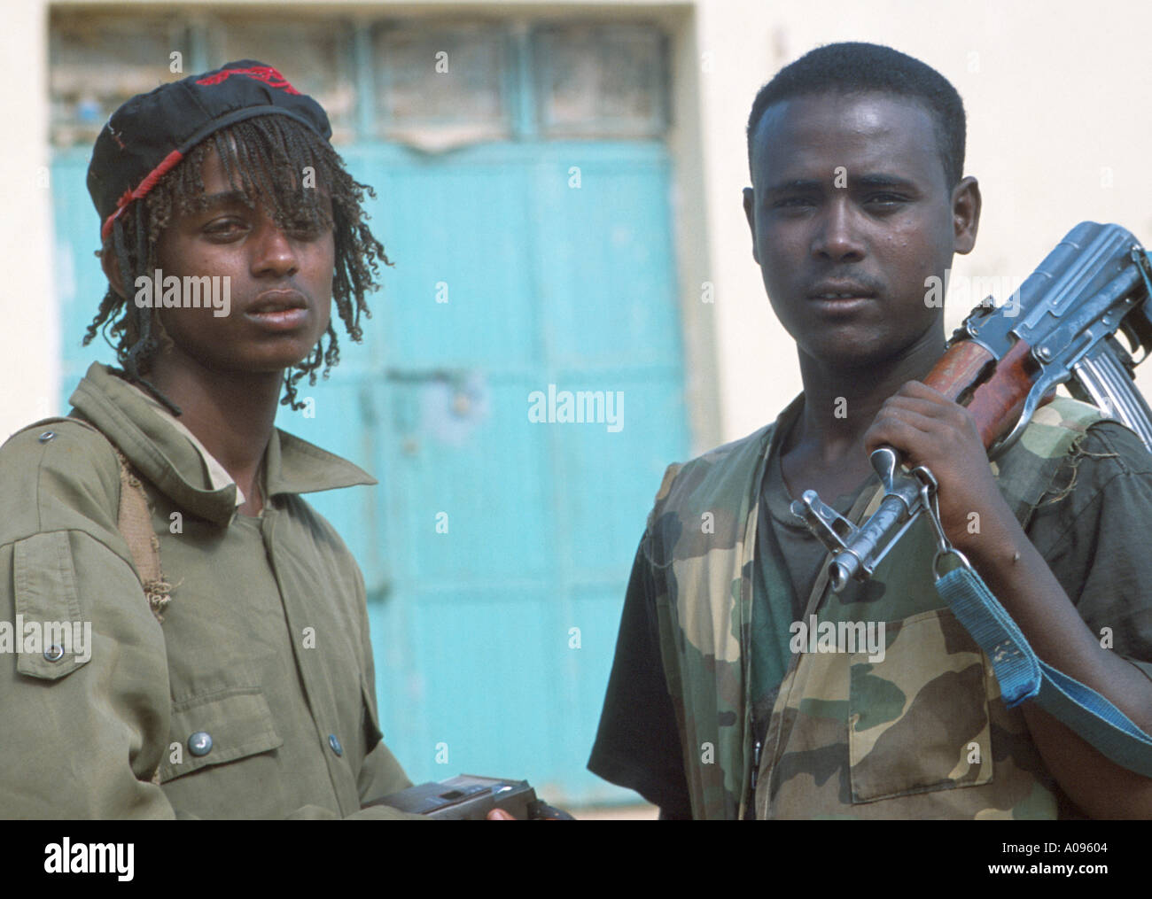 Ethiopian soldiers with machine gun during border conflict between Ethiopia and Eritrea Stock Photo