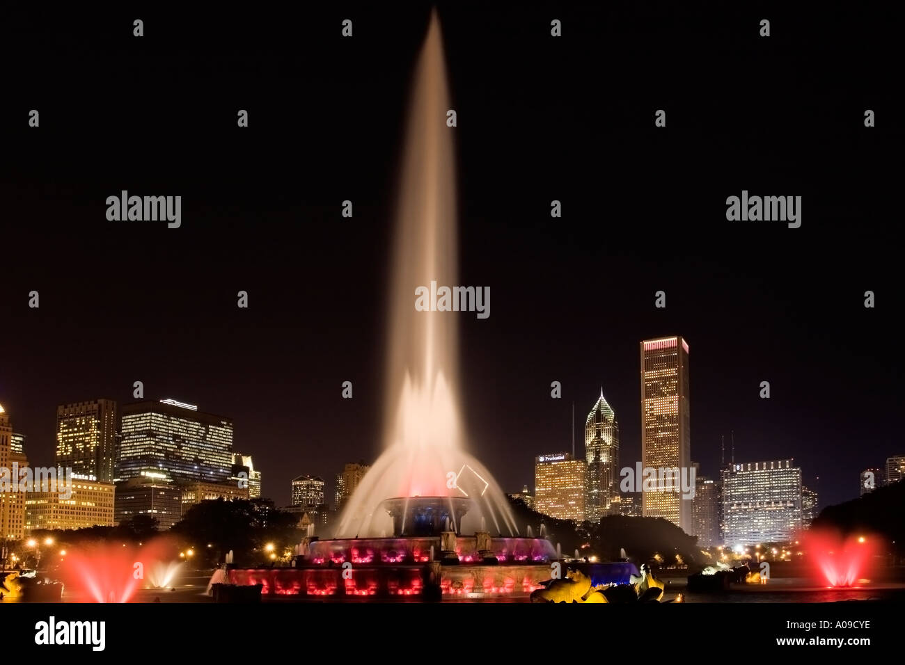 Buckingham Fountain, Grant Park, Chicago, Illinois Stock Photo Alamy