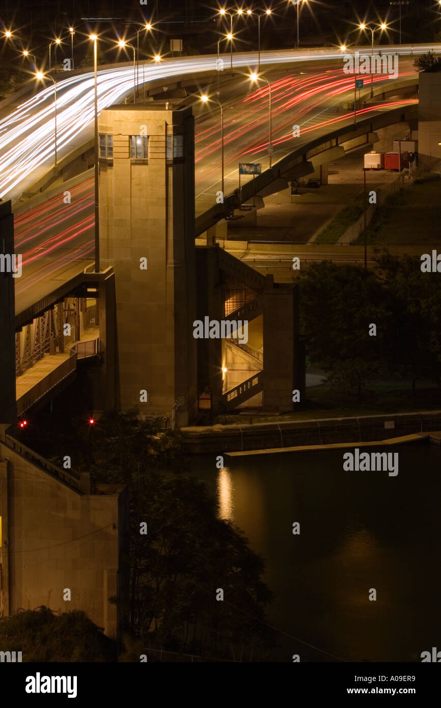 Chicago illinois night overview usa hi-res stock photography and images ...
