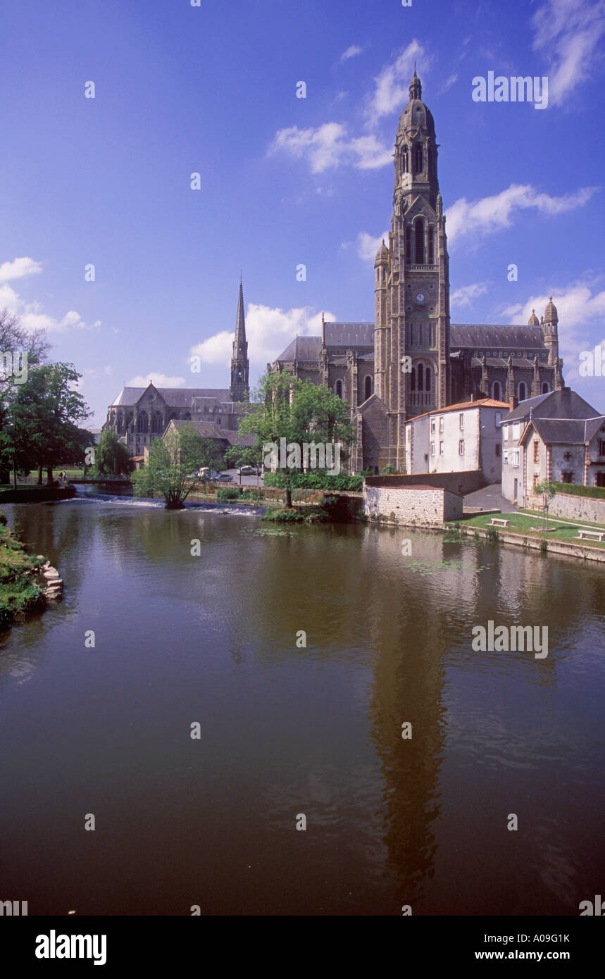 St Laurant sur Sevre, Basilique du Pere de Montfort overlooking the River Sevre Stock Photo Alamy