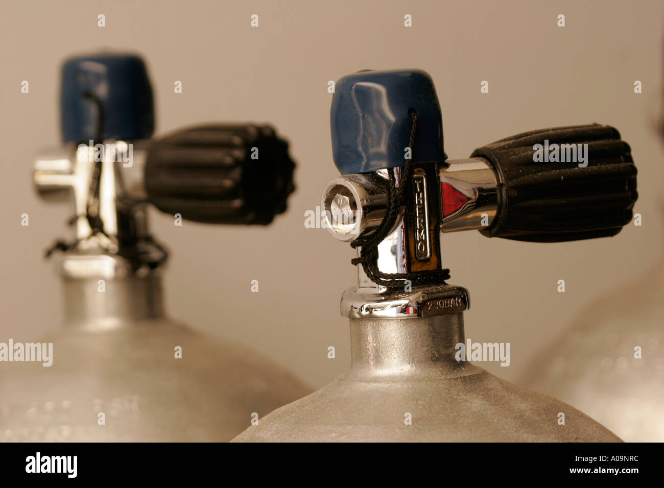 O2 Rescue Tank Spirit tanks hi-res stock photography and images - Alamy