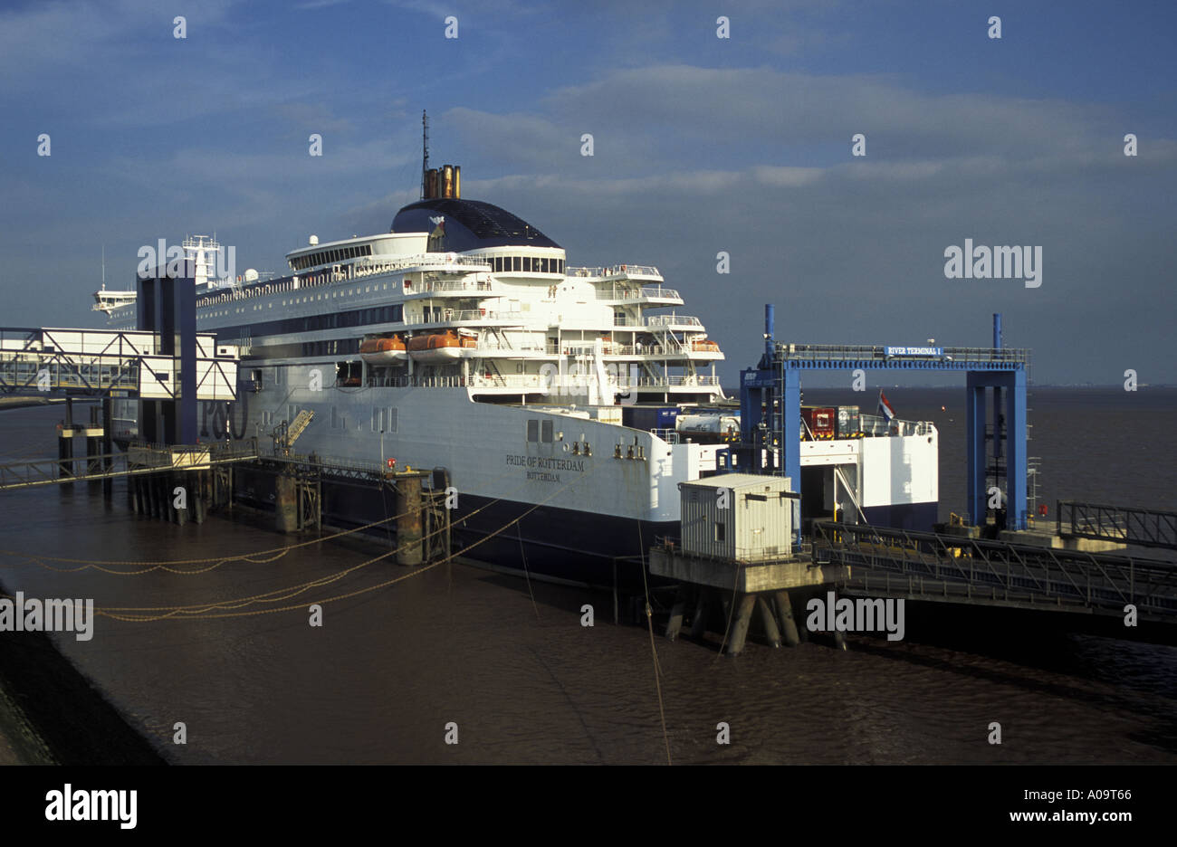 P O North Sea Ferry Pride of Rotterdam Hull Rotterdam service loading at Hull terminal Stock P O North Sea Ferry Pride of Rotterdam Hull Rotterdam service loading at Hull terminal Stock
