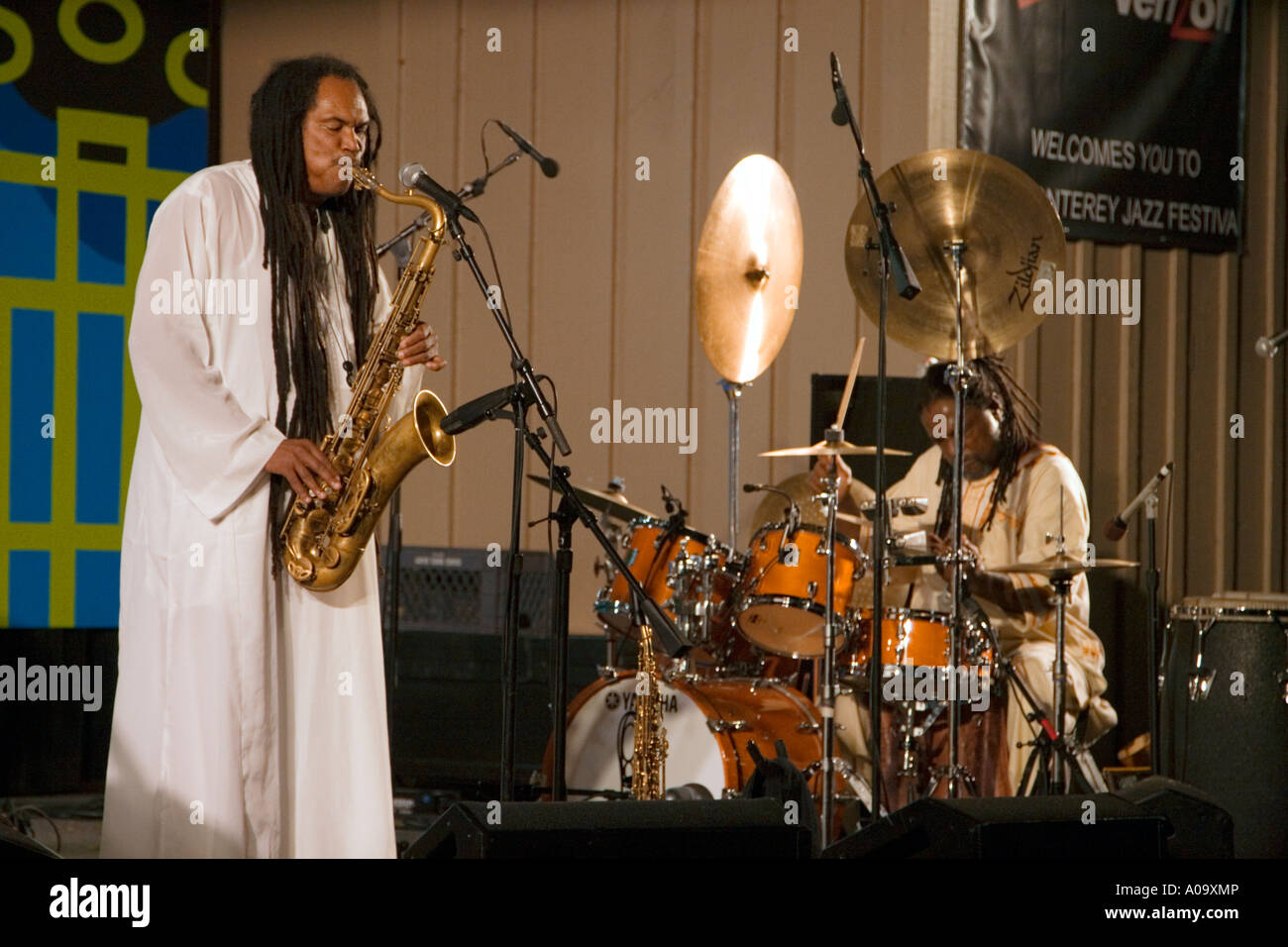 Tenor drums hires stock photography and images Alamy