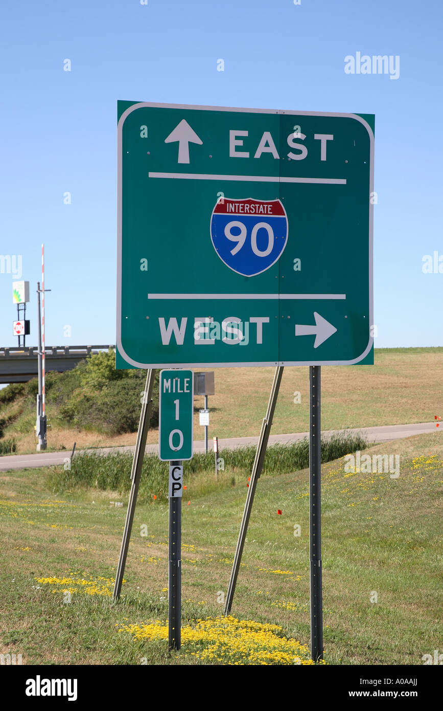 USA Strassenschild Road Sign East West Stock Photo - Alamy