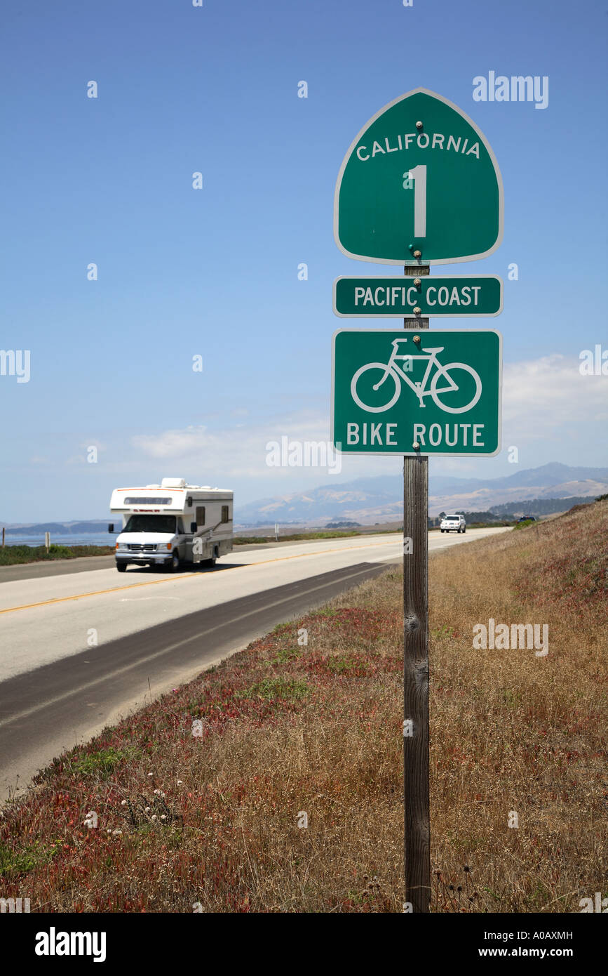 Pacific coast road sign cambria hi-res stock photography and images - Alamy
