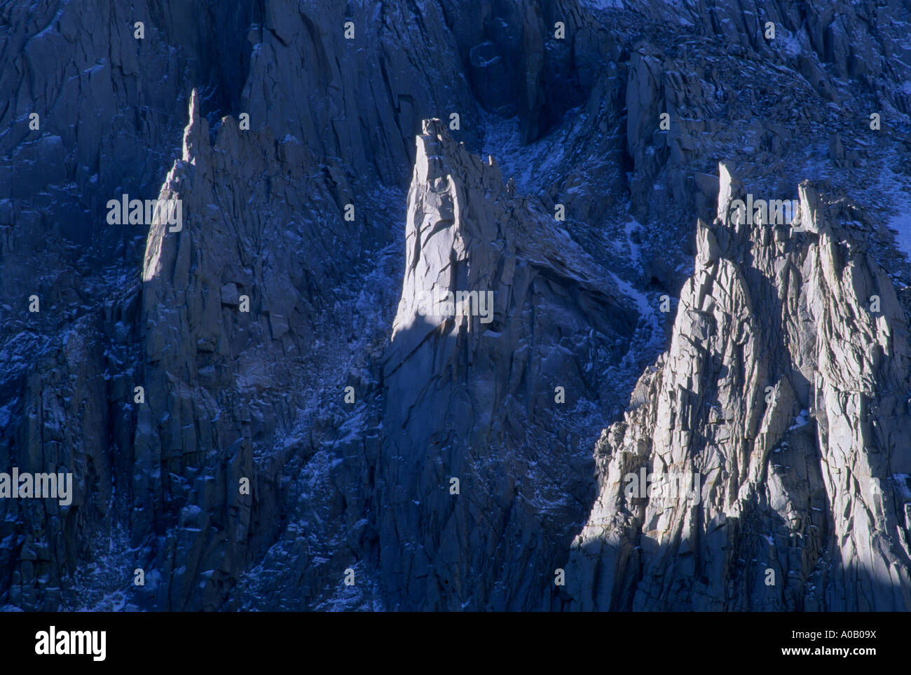 Cliffs above Matlock Lake in the John Muir Wilderness, Inyo National Forest, Sierra Nevada Mountains, California, USA Stock Photo
