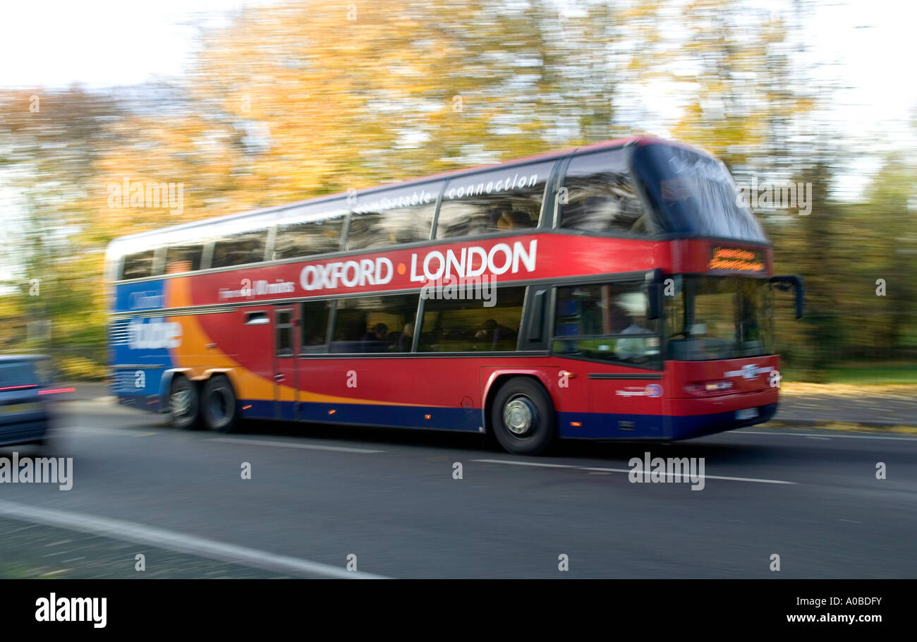 Oxford Tube coach service to London 2006 Stock Photo 9942542 Alamy