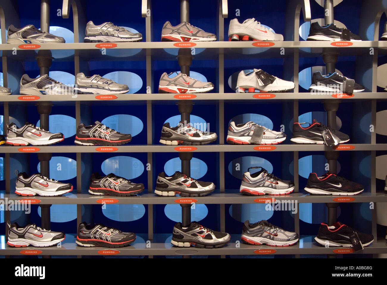 Nike store uk hi-res stock photography and images - Alamy