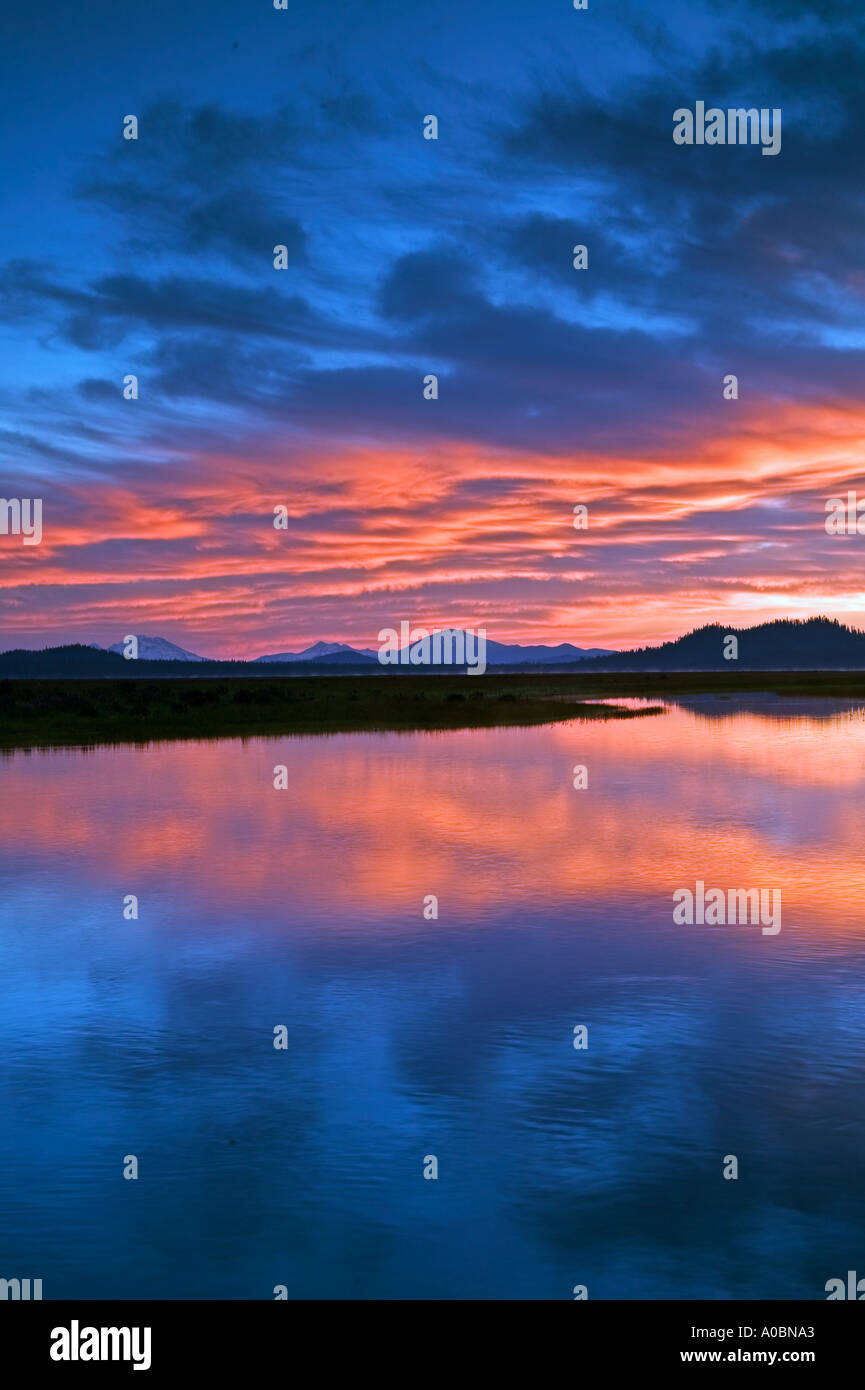 Sunrise on Davis Lake Oregon Stock Photo Alamy