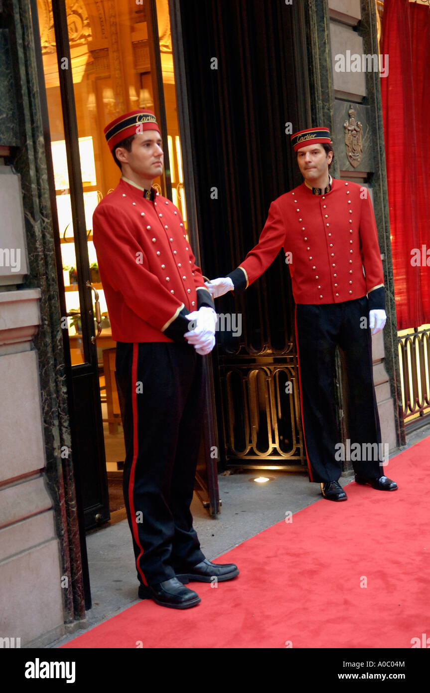 Doormen outside Cartier Jewelers on Fifth Avenue in NYC Stock Photo Alamy