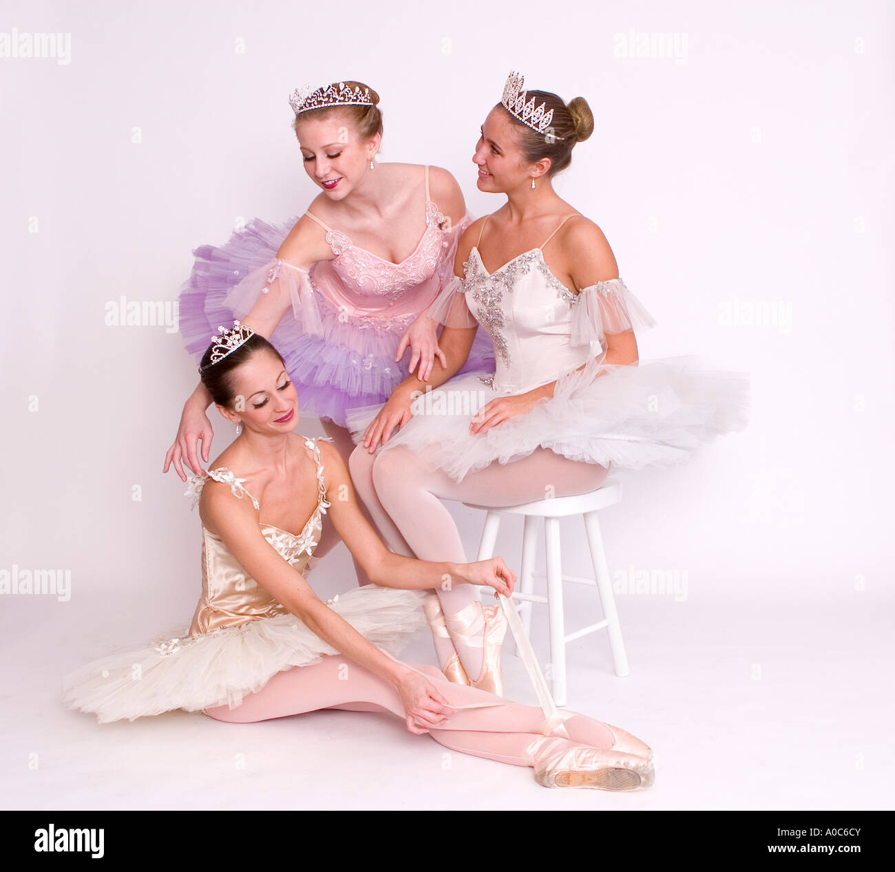 Ballerina ballet dancer actress stage hi-res stock photography and ...