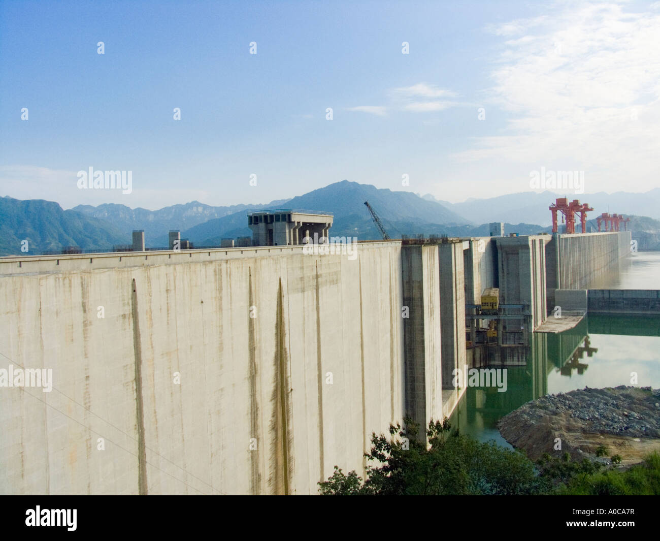 Three Gorges Dam on Yangtze River Stock Photo - Alamy