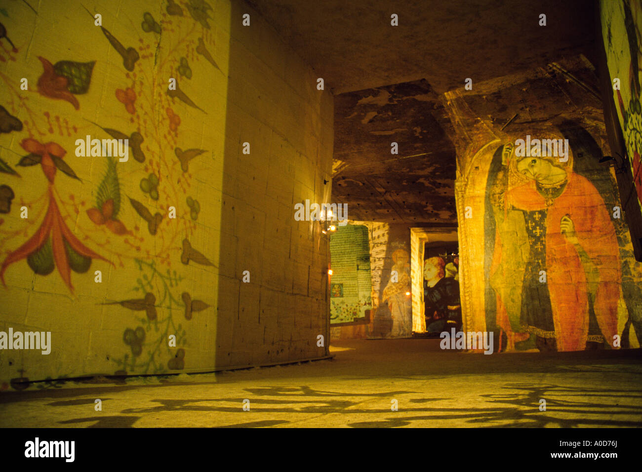 France Les Baux de Provence Cathedrale des Images Val d Enfer Slides