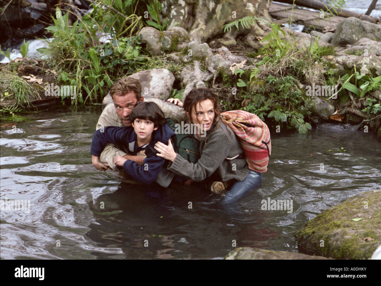 COLLATERAL DAMAGE 2002 Warner film with Arnold Schwarzenegger and Francesca Neri Stock Photo