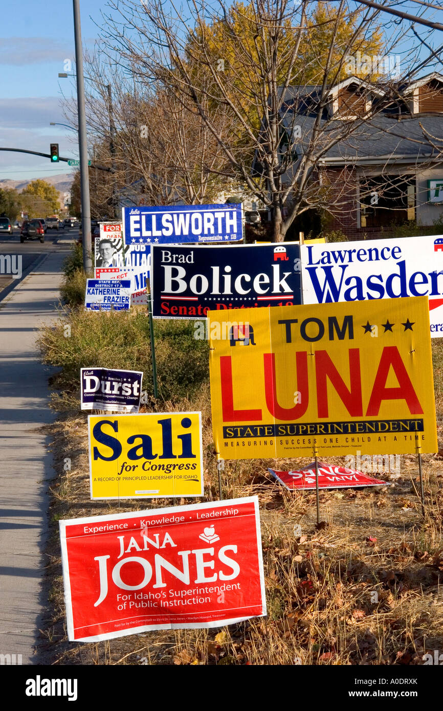 Candidate signs hi-res stock photography and images - Alamy