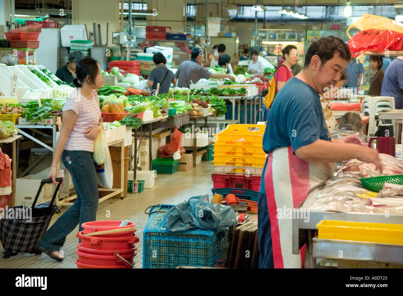 Food market in Singapore s Chinatown Stock Photo Alamy