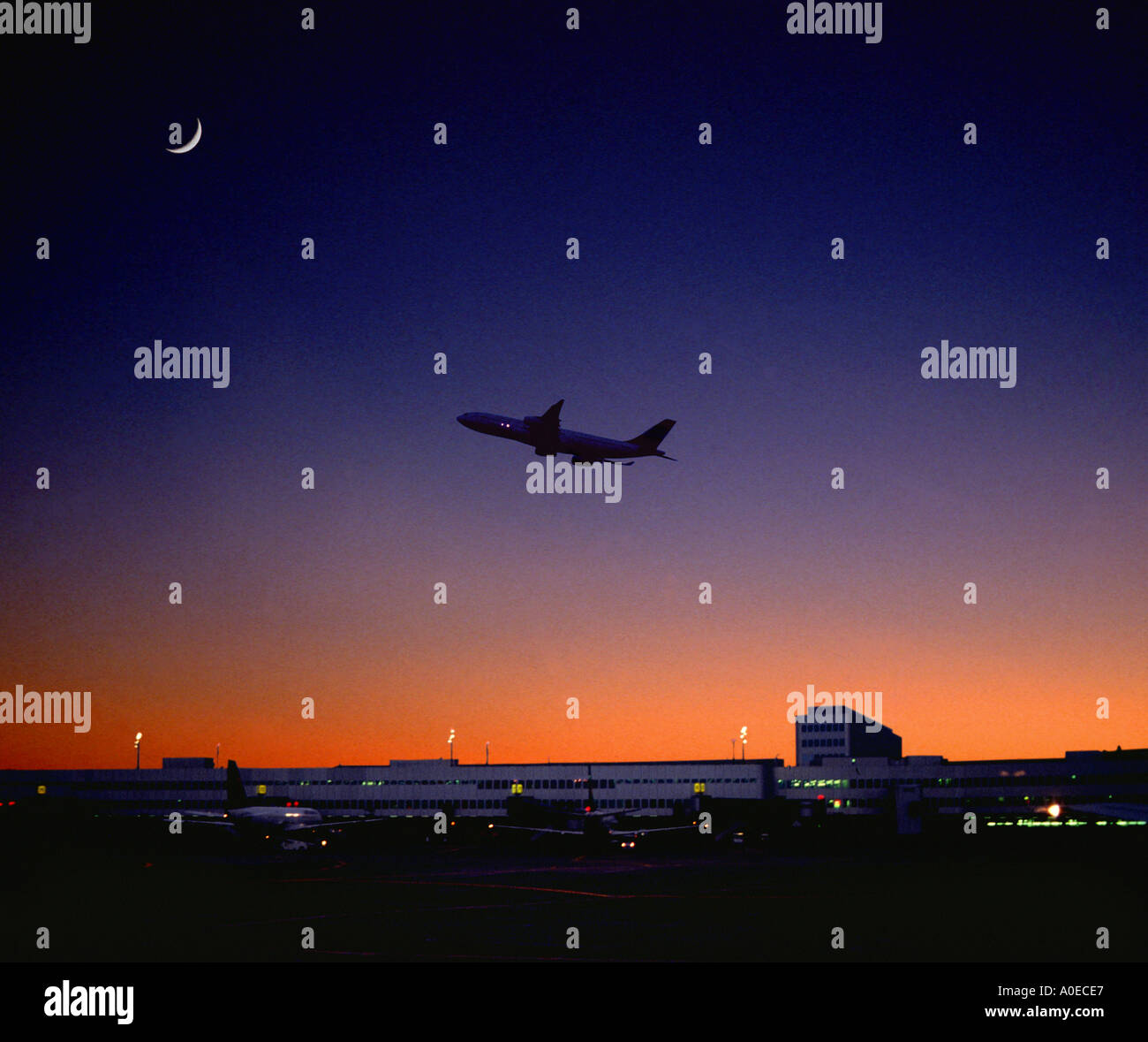 Airport sunrise take off hi-res stock photography and images - Alamy