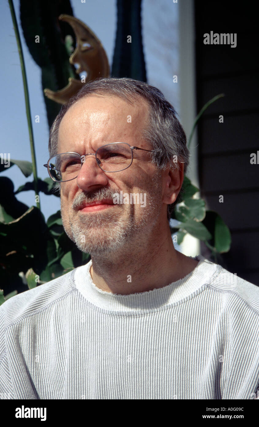Older man glasses hi-res stock photography and images - Alamy
