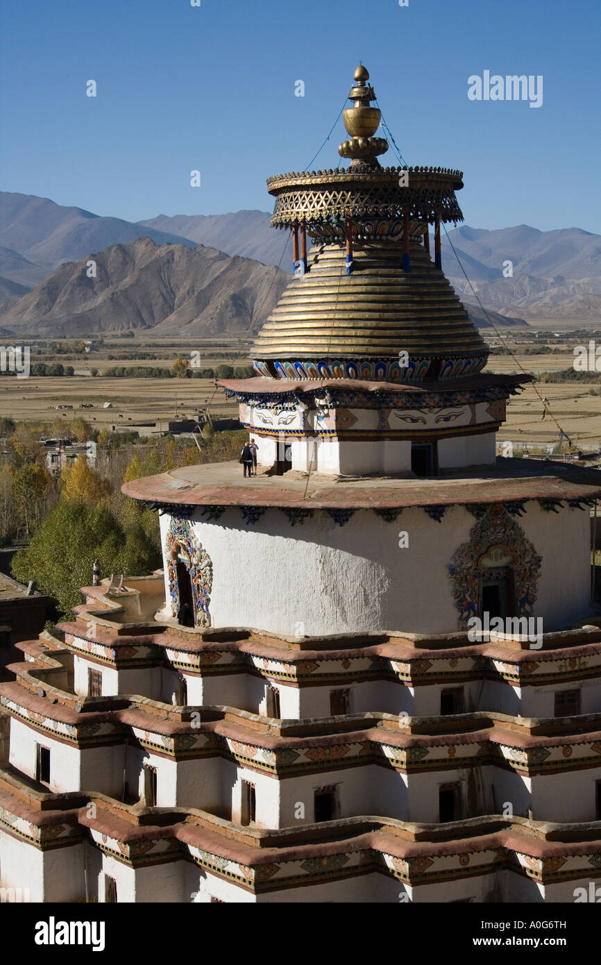 The Kumbum Stupa at Pelkor Chode Monastery in the Tibetan town of Gyantse in the Tibet Autonomous Region of China Stock Photo