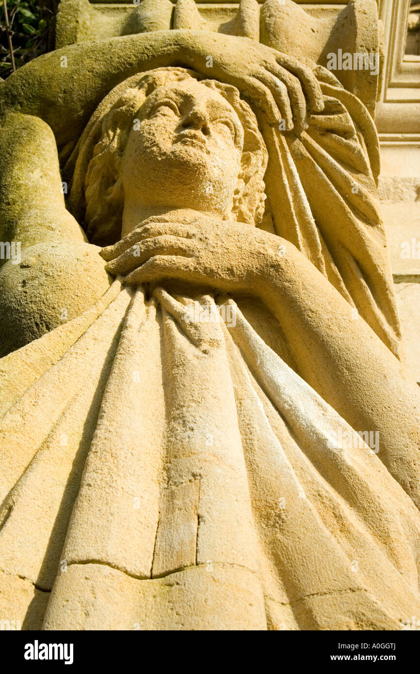 Victorian statue hi-res stock photography and images - Alamy