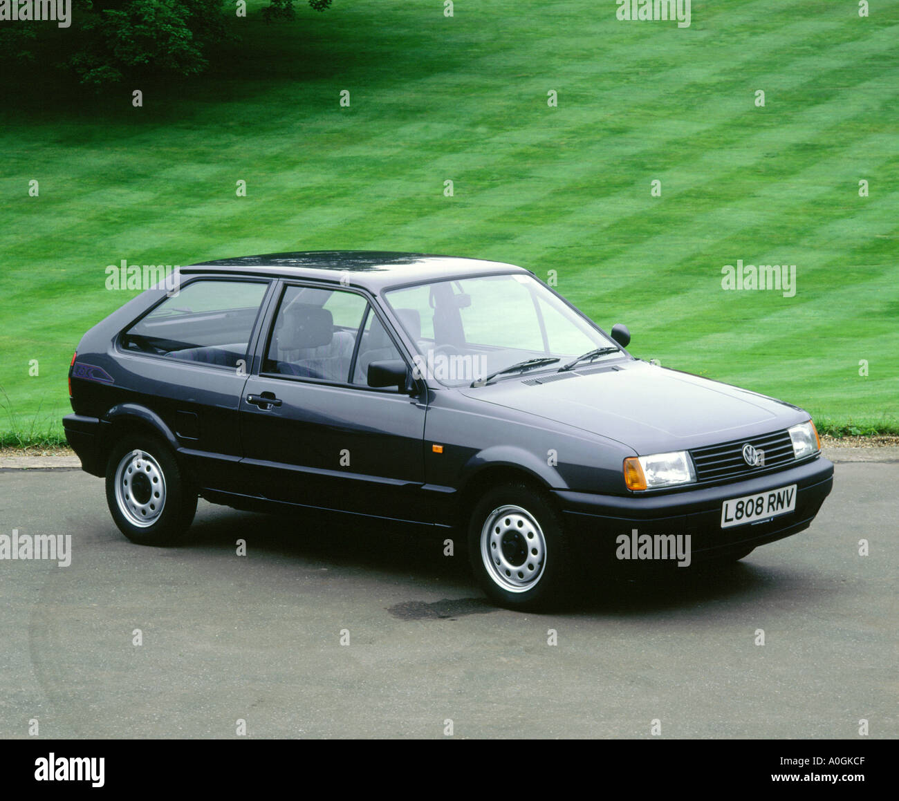 Terugspoelen nauwelijks gracht 1994 VW Polo Coupe Fox Stock Photo - Alamy