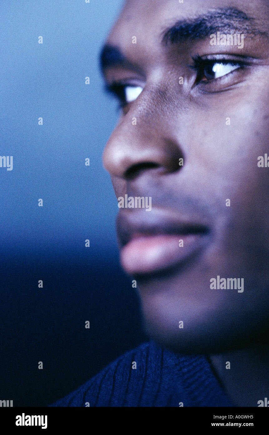 Side profile man hi-res stock photography and images - Alamy