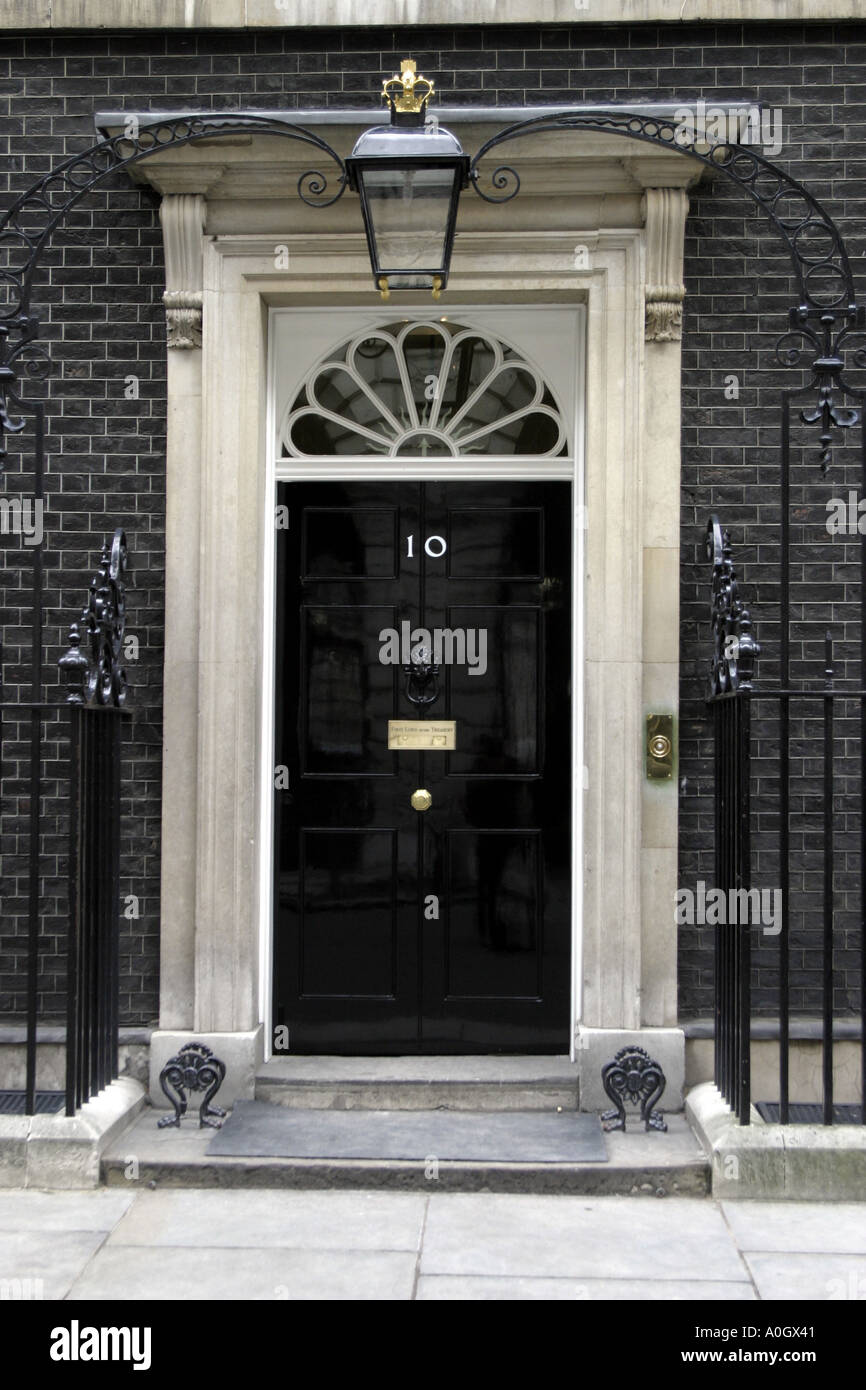 Exterior 10 downing street london hires stock photography and images