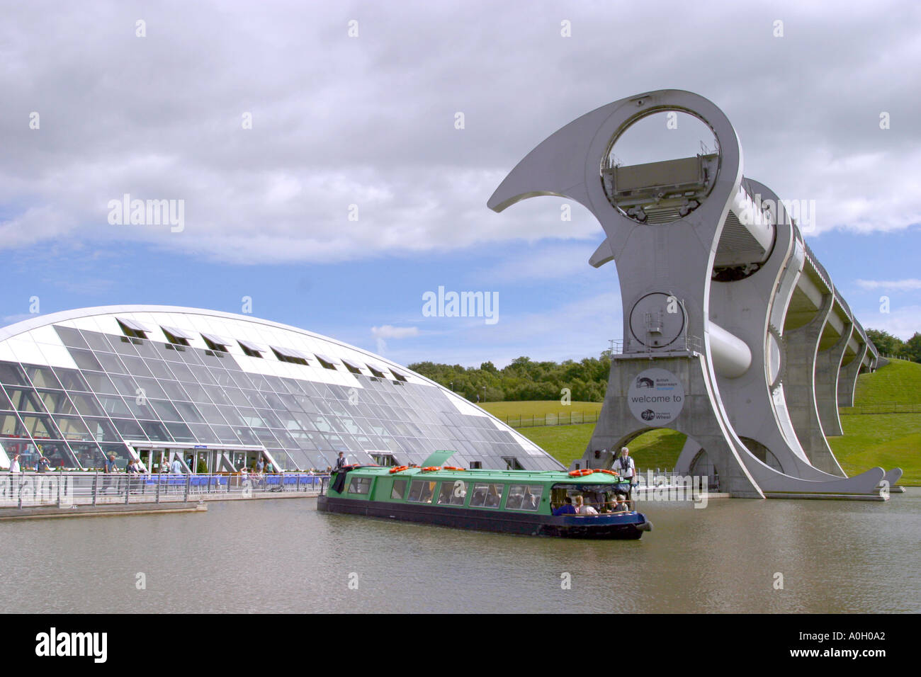 Falkirk Wheel boat lift Scotland Stock Photo - Alamy