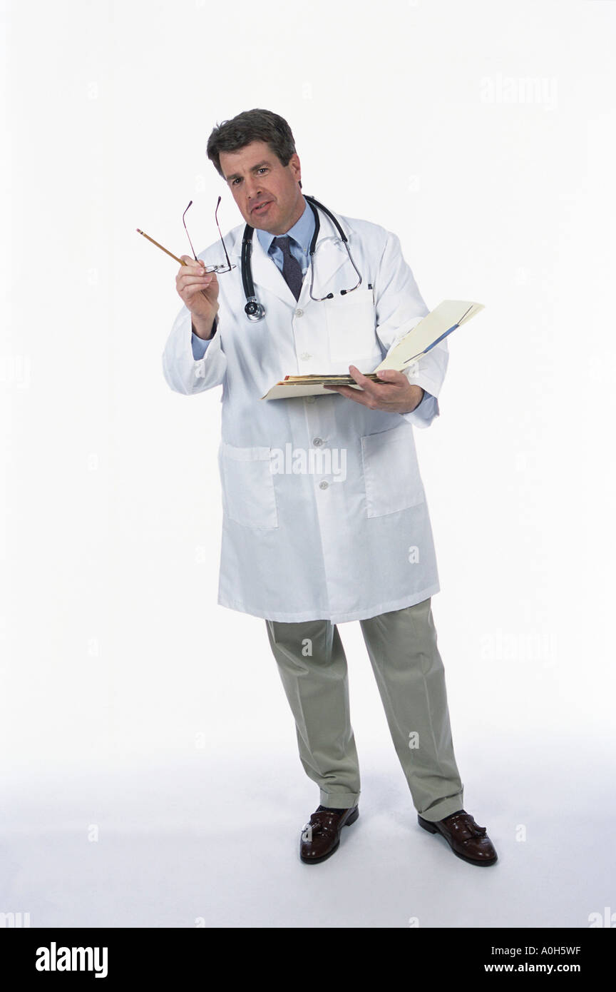 Portrait doctor holding file hi-res stock photography and images - Alamy