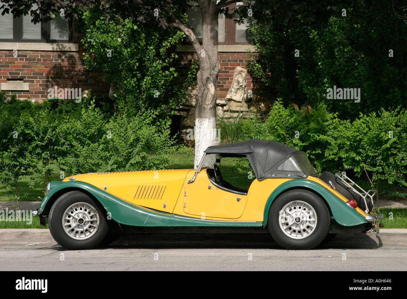 Yellow Sports Car Stock Photo - Alamy