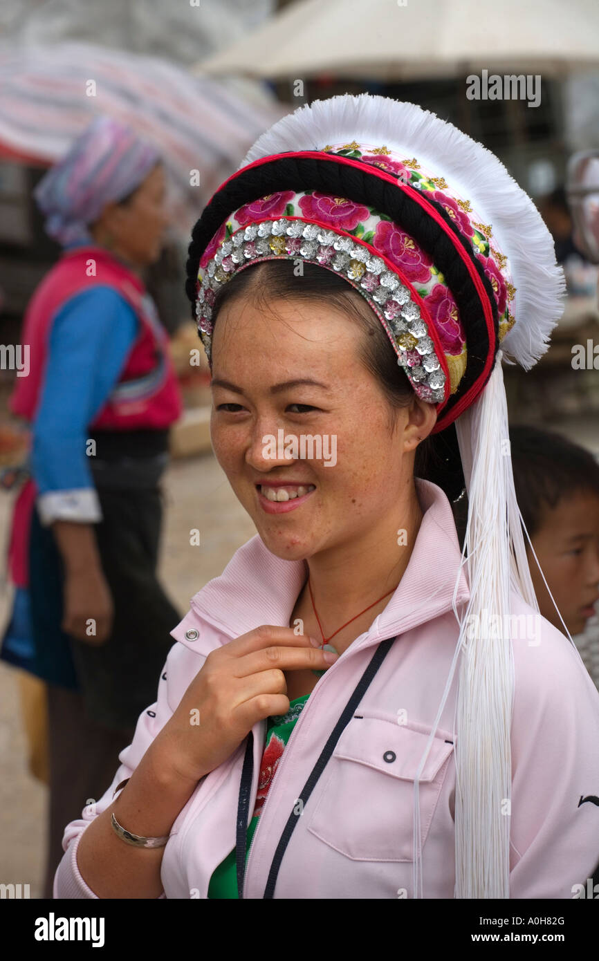 Bai woman fingers jade pendant, Shaping village, Dali, Yunnan, China Stock Photo