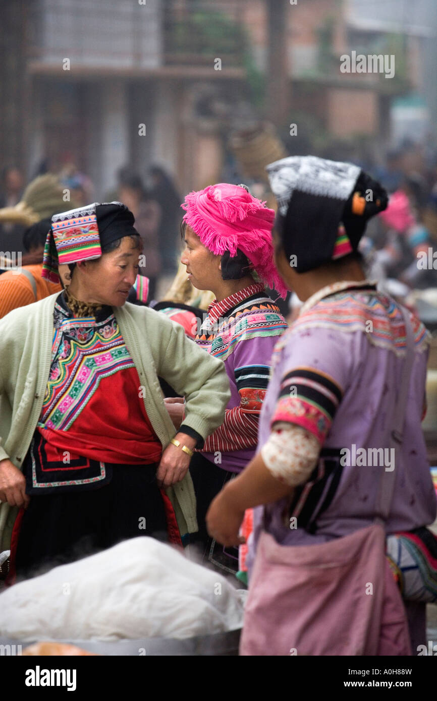 Market yunnan china hilltribe hi-res stock photography and images - Alamy