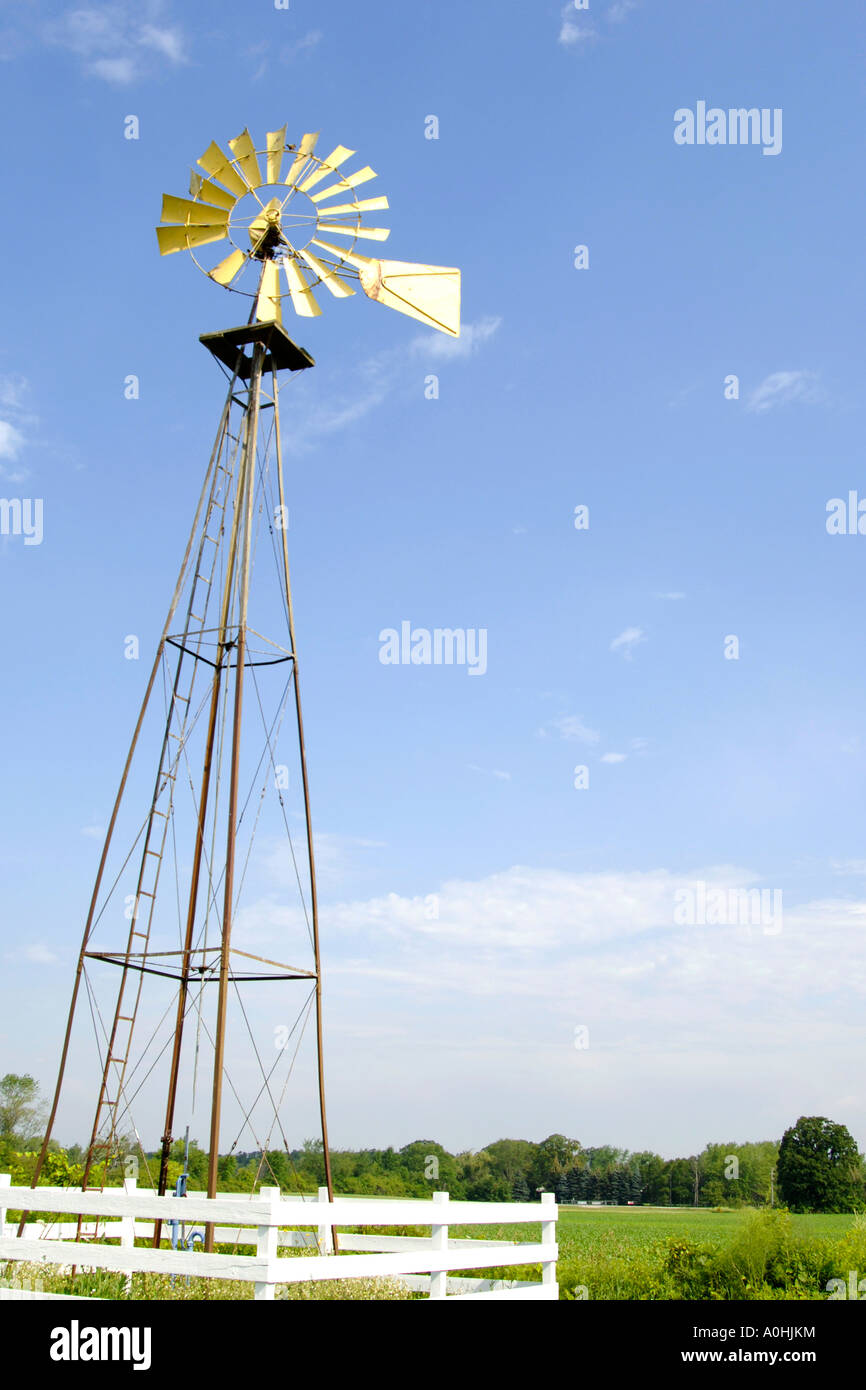 Wind pump water well hires stock photography and images Alamy