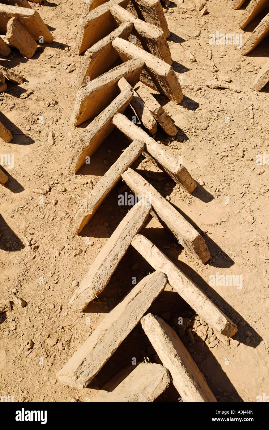 Mud brick production at Al Hajjaryn, Wadi Doan, Yemen Stock Photo