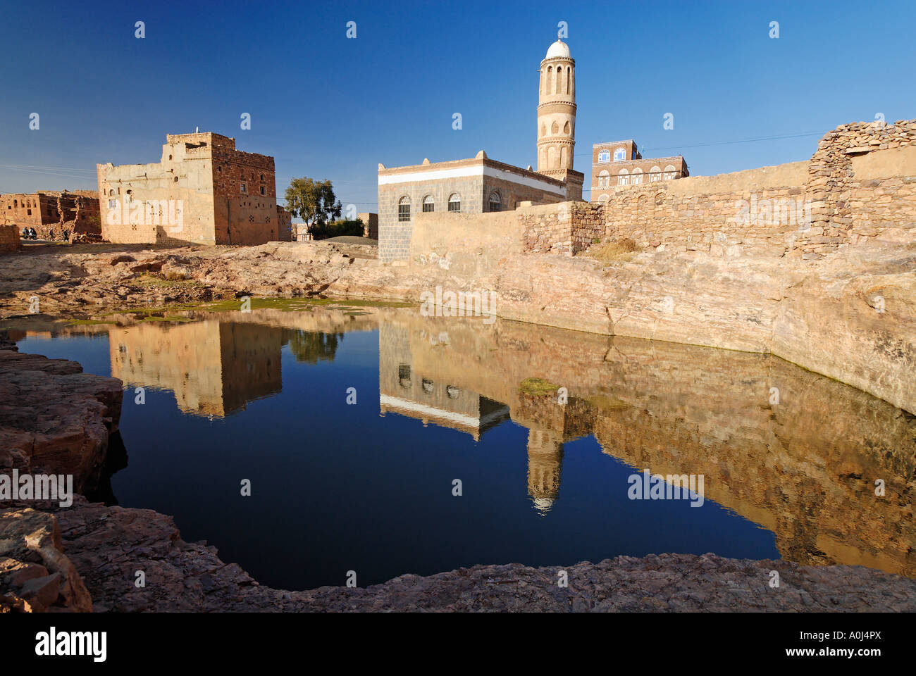 Mosque and cisterne of Kaukaban, Yemen Stock Photo