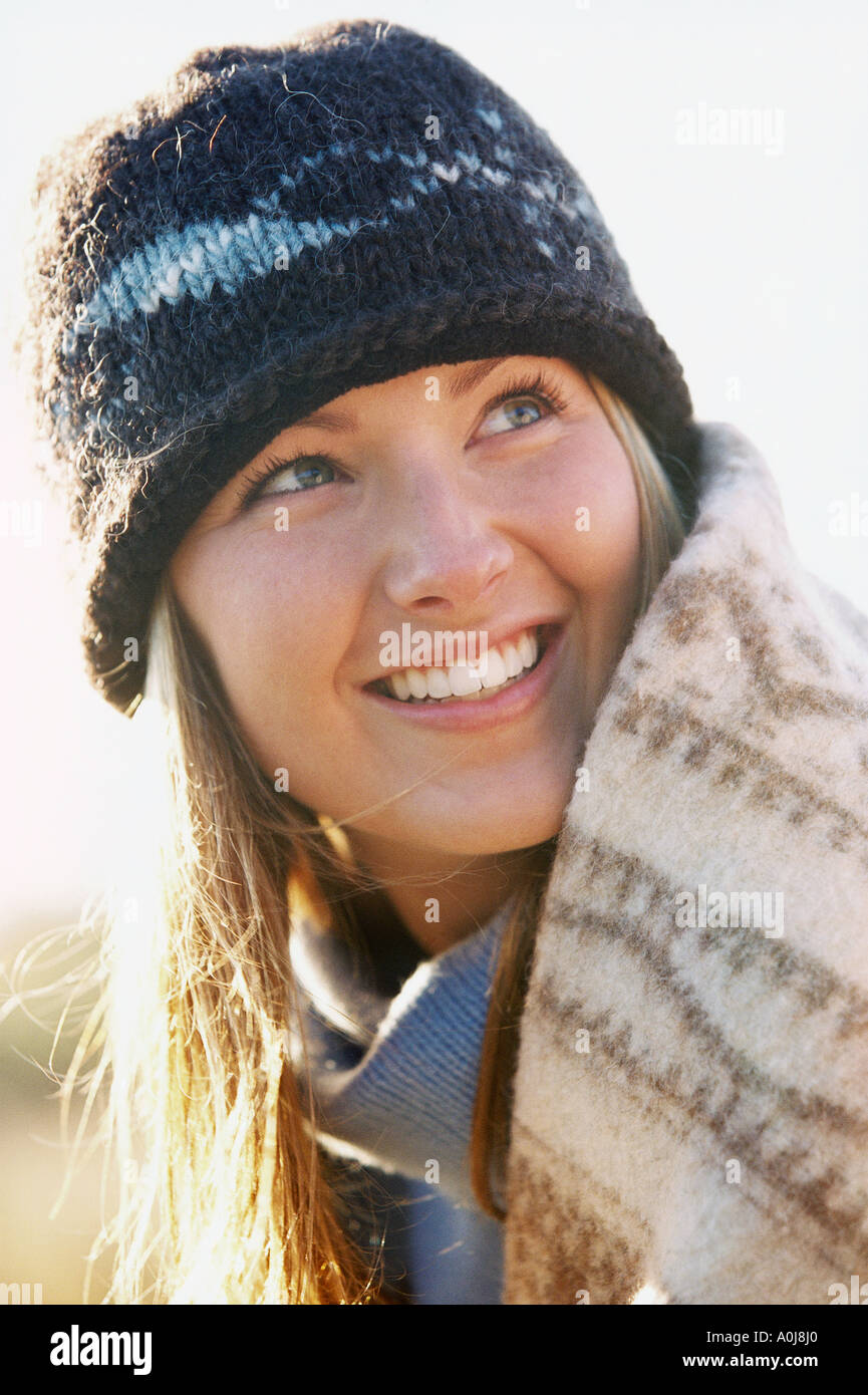 Woman pretty young smile pose hi-res stock photography and images - Alamy