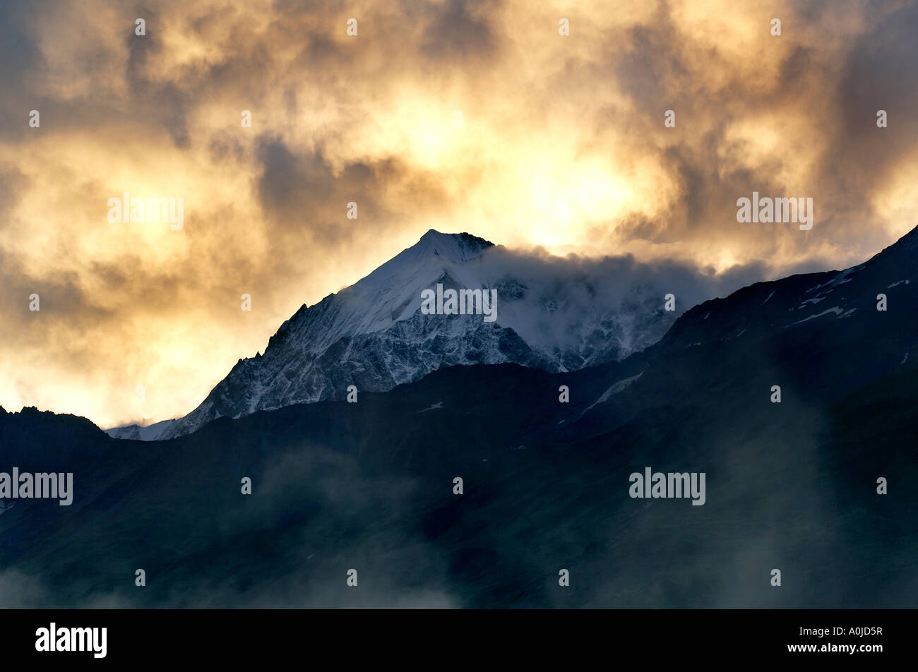 Suithila peak 0500hrs, near Ralam village, Uttaranchal, India Stock Photo