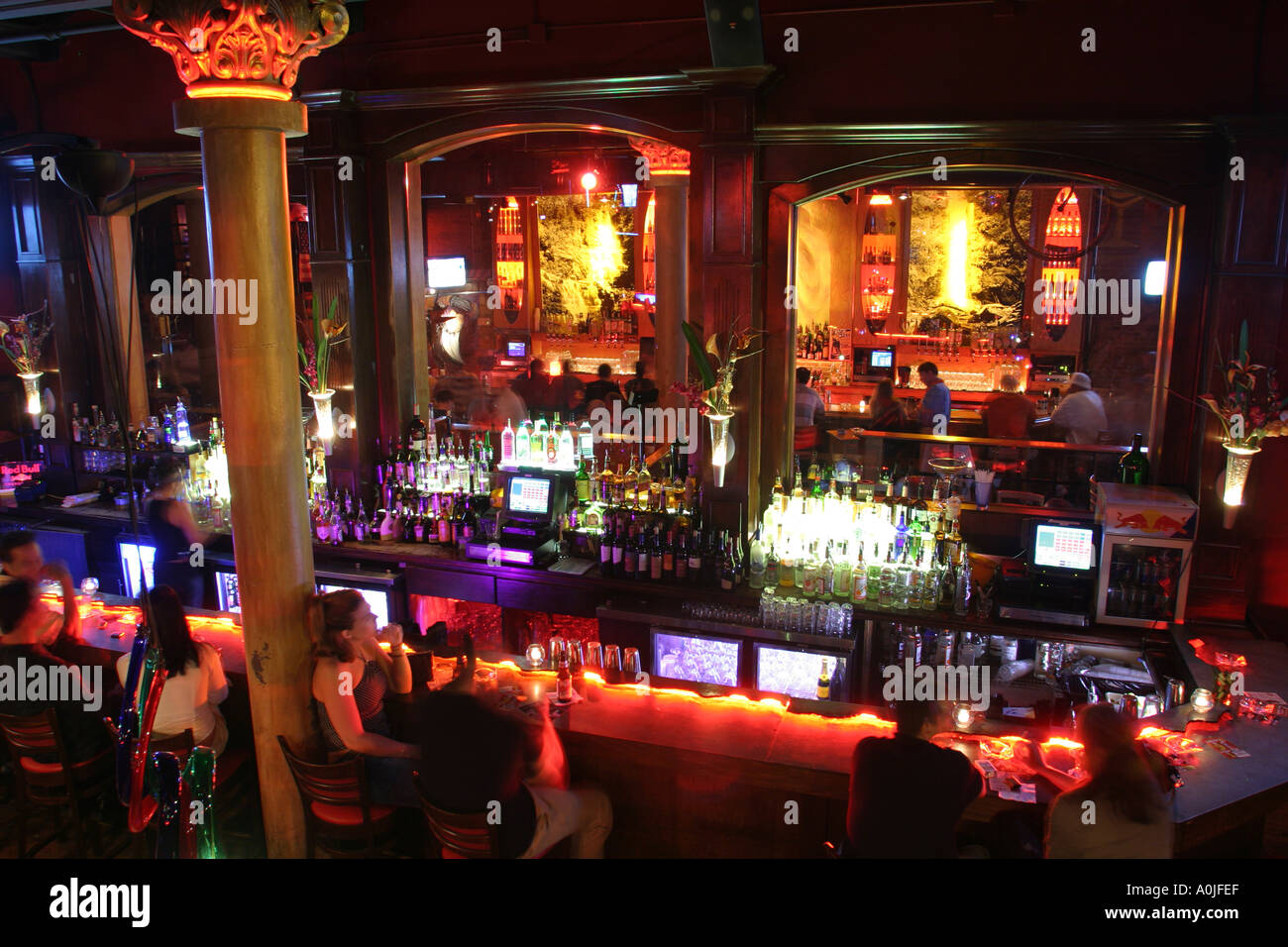 Cleveland Ohio,Warehouse District,Fusion,Liquid,nightclub,night nightlife  evening after dark,social,entertainment,performance,show,bar bars lounge  pub Stock Photo - Alamy, image size:1300x956