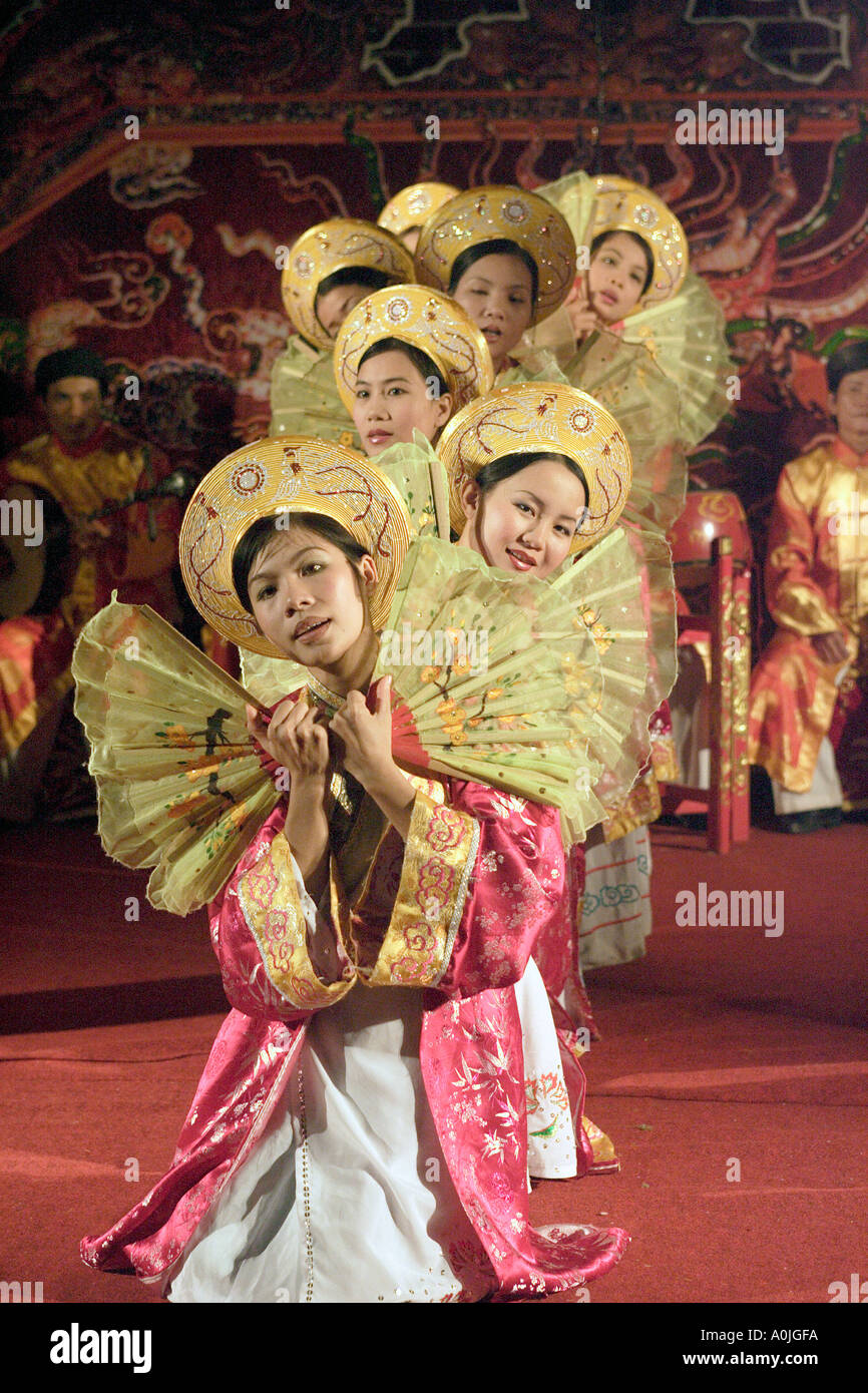 Dancesr hires stock photography and images Alamy