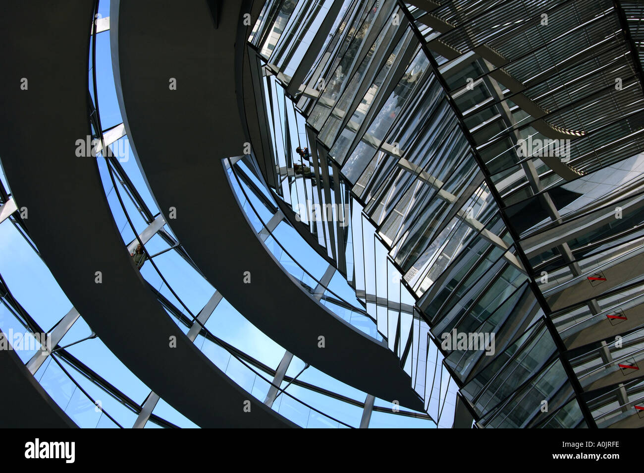 The sloping visitors ramp inside the new glass dome over the Reichstag ...