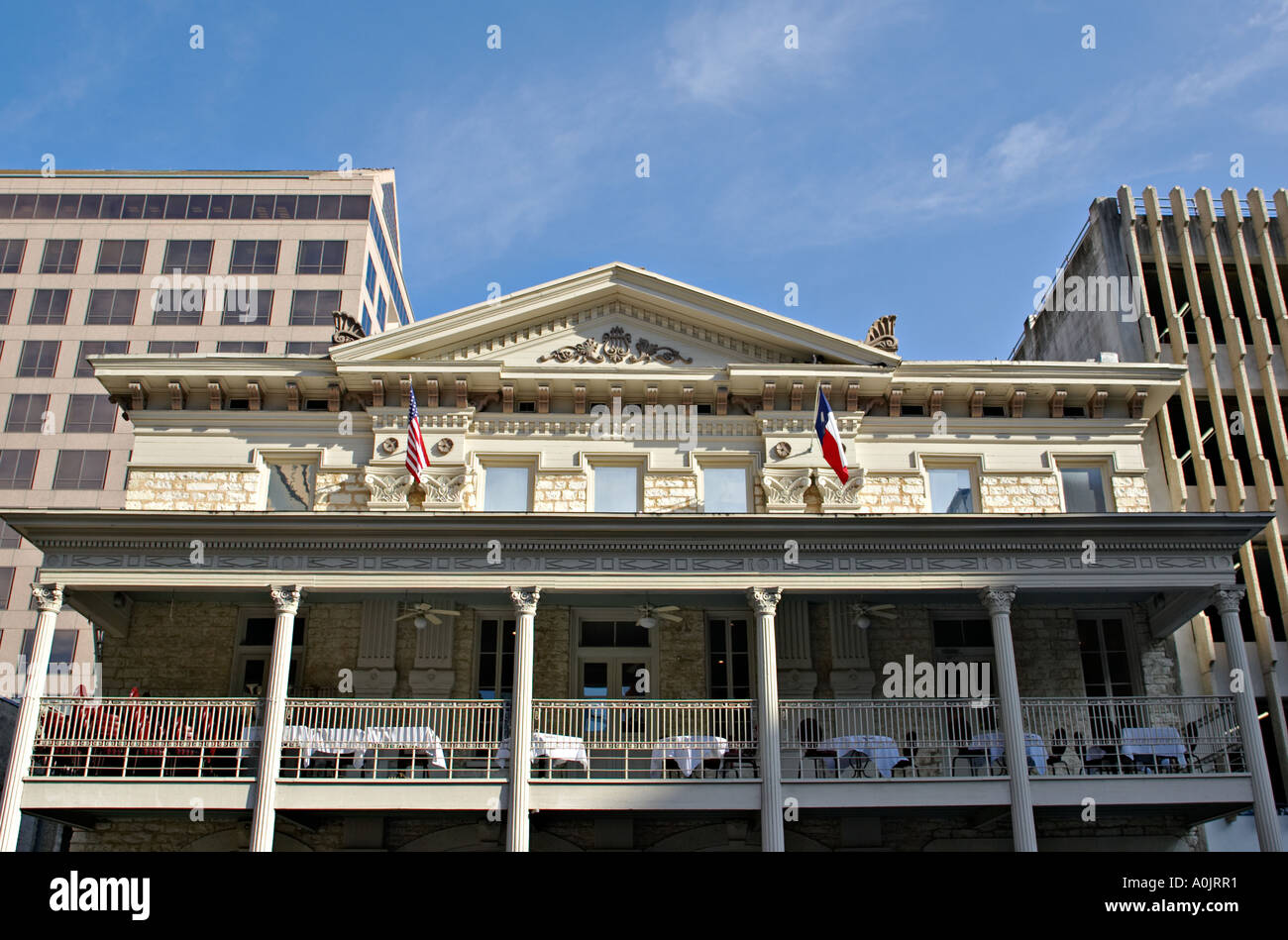 Texas austin tables white tablecloths hires stock photography and images Alamy