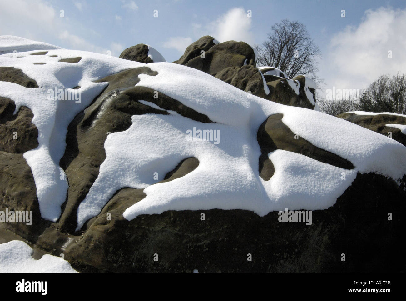 Layer Of Snow On Rocks On The Common Tunbridge Wells Kent I Like The Way The Snow Has Definite Edges Giving A Map Like Outli Stock Photo Alamy Layer Of Snow On Rocks On The Common Tunbridge Wells Kent I Like The Way The Snow Has Definite Edges Giving A Map Like Outli Stock Photo Alamy