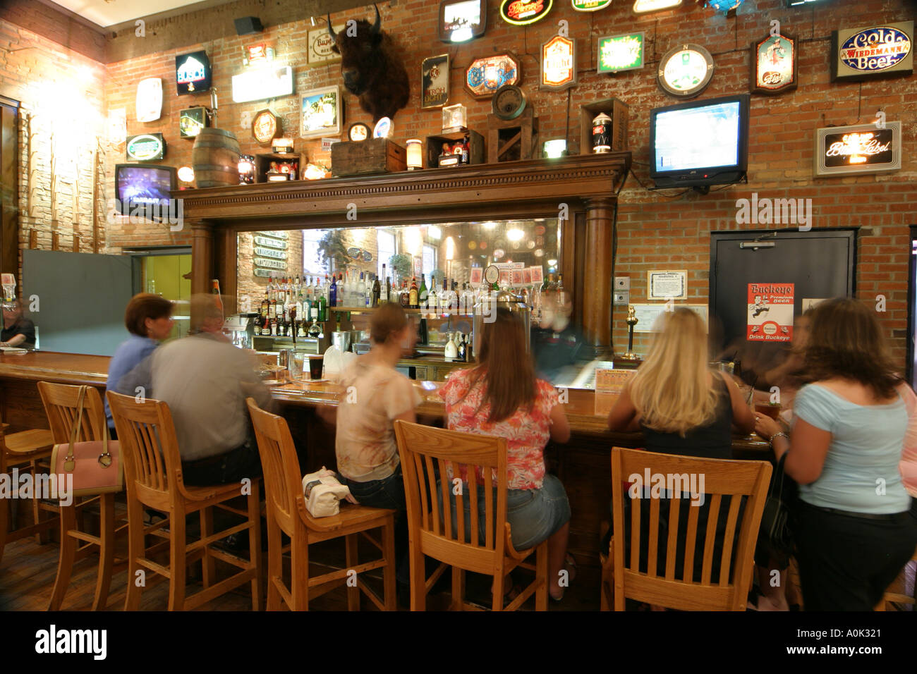 Toledo Ohio Oliver House Bar Nightlife Drinking Talking Alcohol