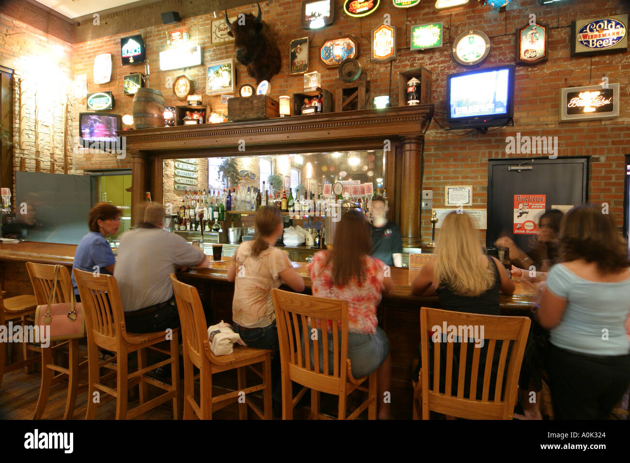 Toledo Ohio,Oliver house houses home homes residence,bar bars lounge pub,pub,night nightlife