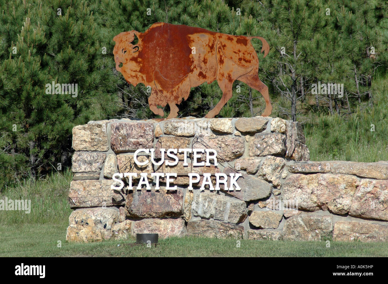 Custer Sd Sign P31 173 Custer State Park SD Sign Stock Photo - Alamy