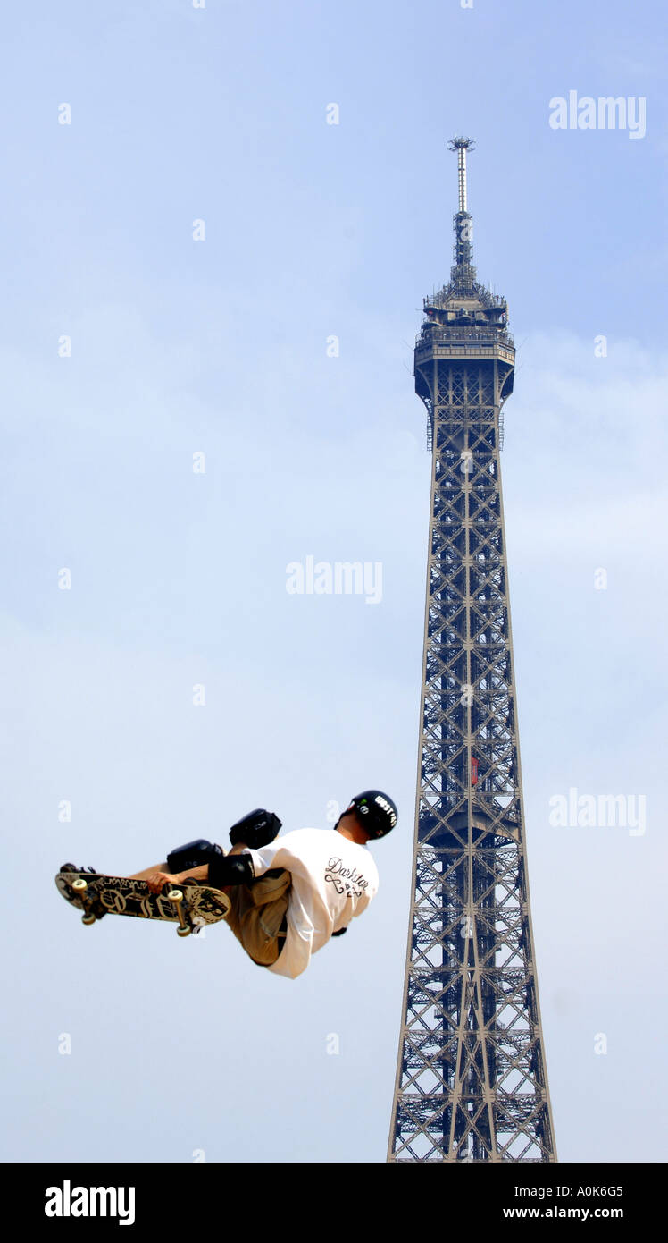 eiffel tower skater skate extreme european tour paris, parisian, parisien,  france, french, francais, europe, european, eec, eu Stock Photo - Alamy